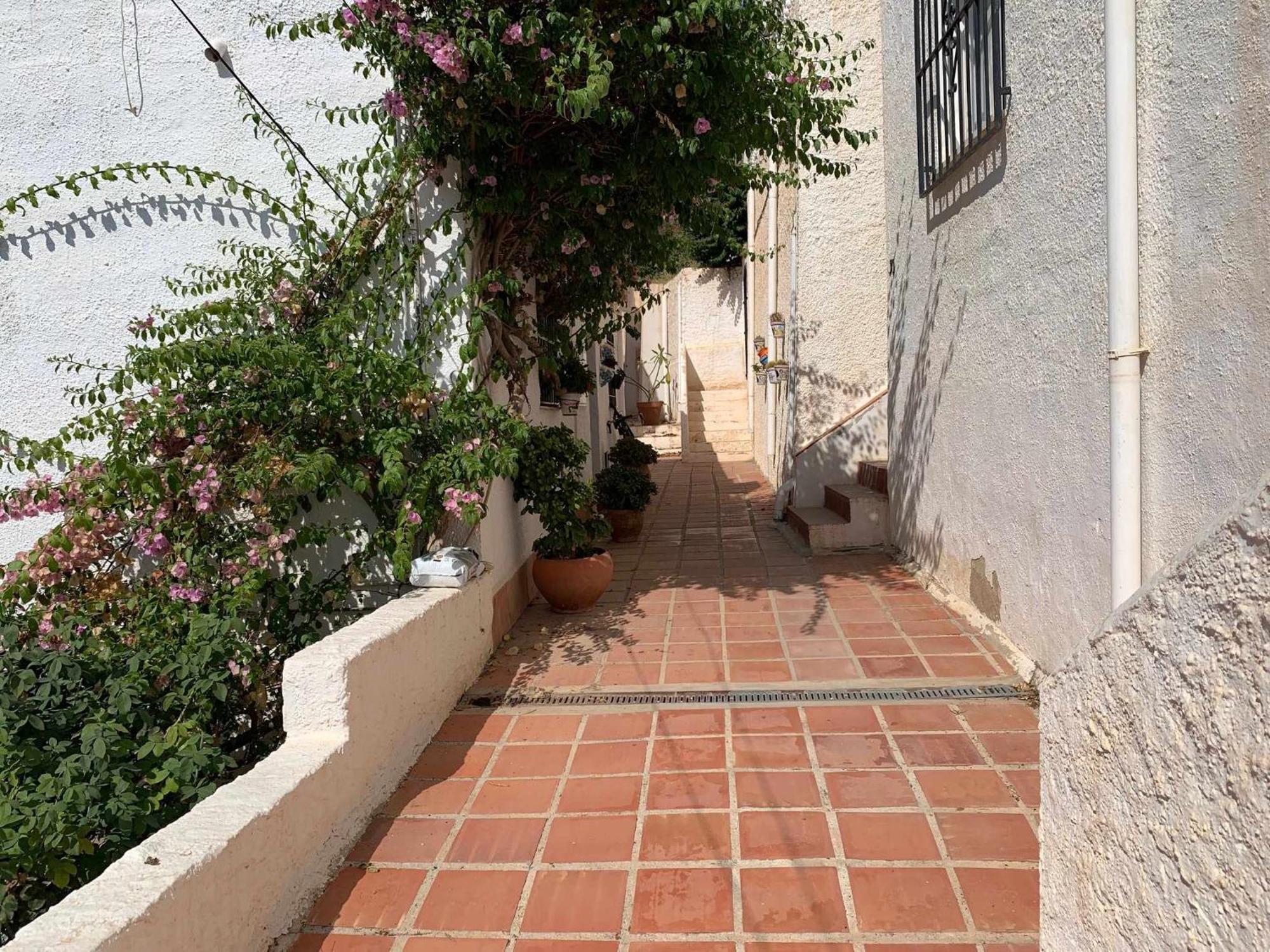 Casa Kaluel Adosado Blanco Villa Нерха Екстериор снимка