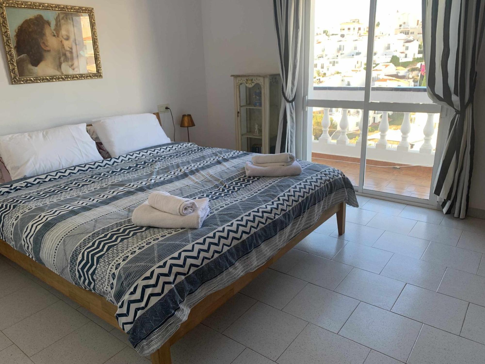 Casa Kaluel Adosado Blanco Villa Нерха Екстериор снимка